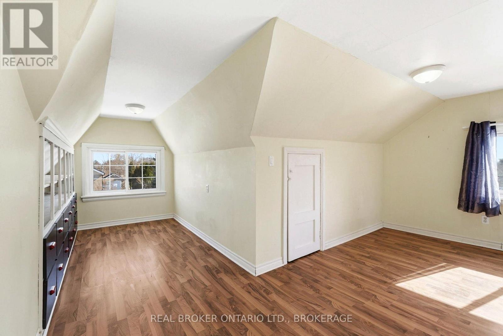 25 Dunbar Avenue Property Photo 21