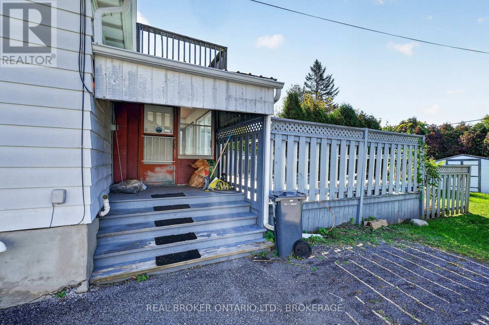 25 Dunbar Avenue Property Photo 32