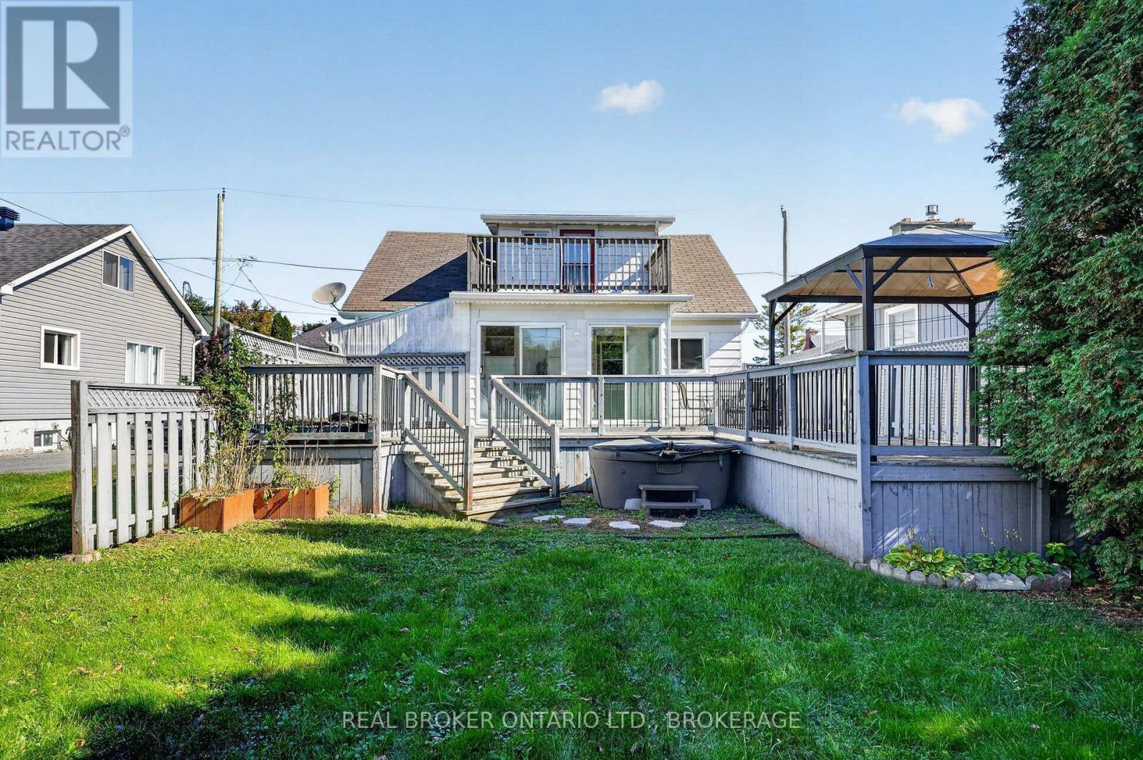 25 Dunbar Avenue Property Photo 34