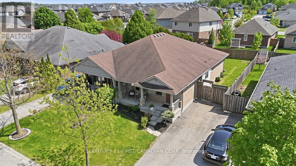30 Pear Tree Avenue Property Photo 1