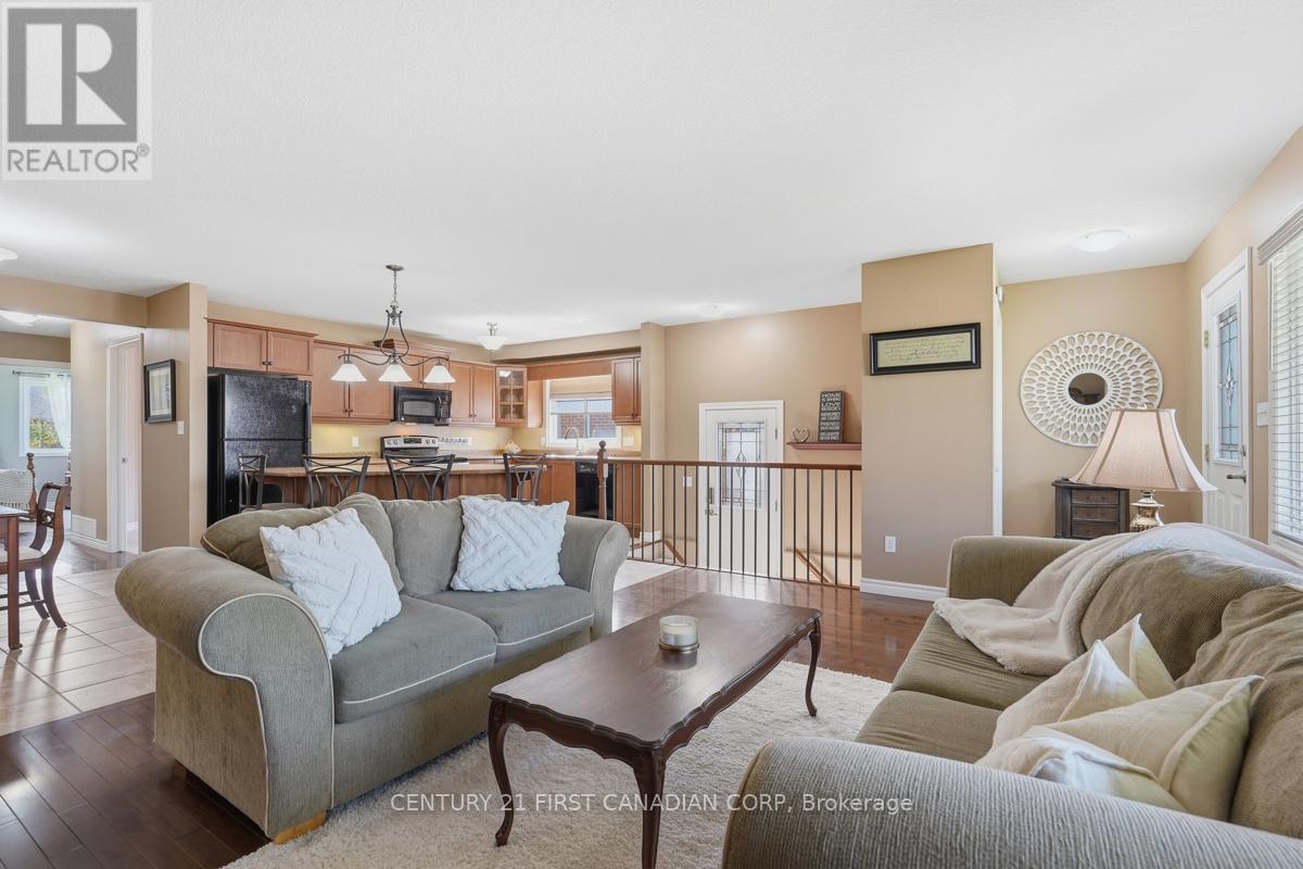 30 Pear Tree Avenue Property Photo 12