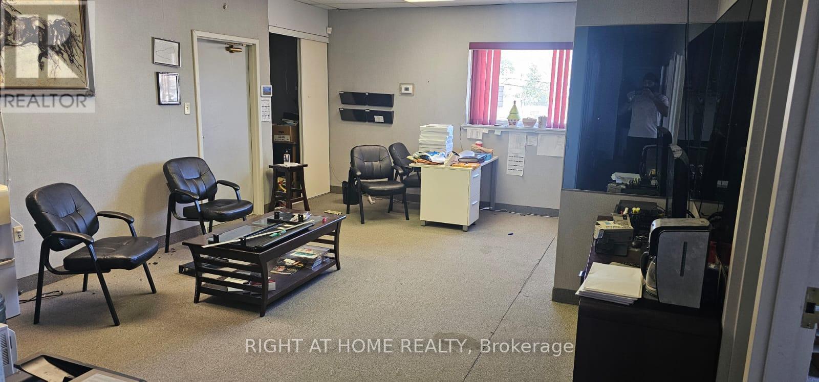 203 - 555 York Street Property Photo 5