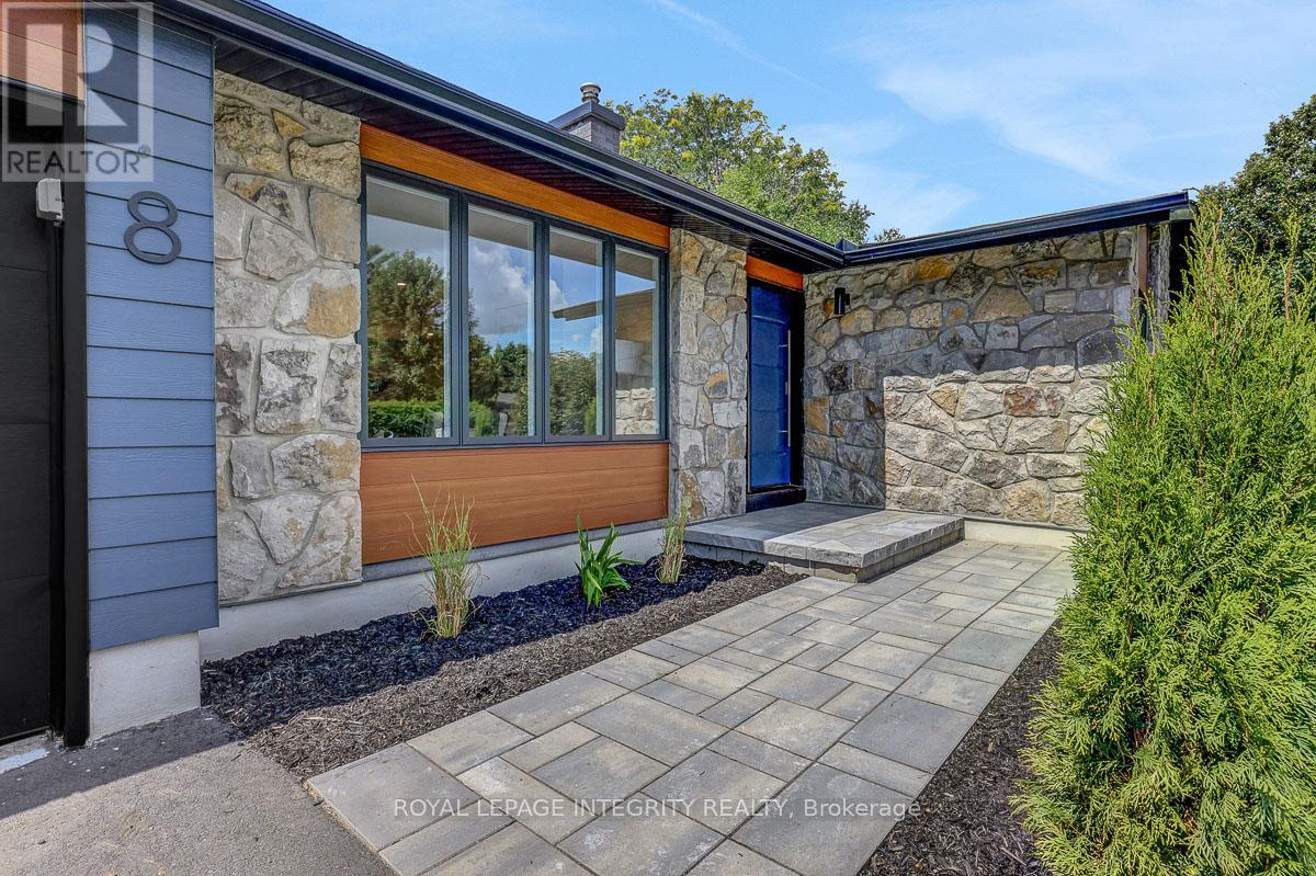 8 Brian Crescent Property Photo 2