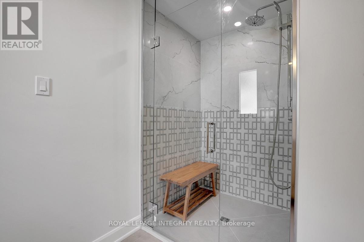8 Brian Crescent Property Photo 21