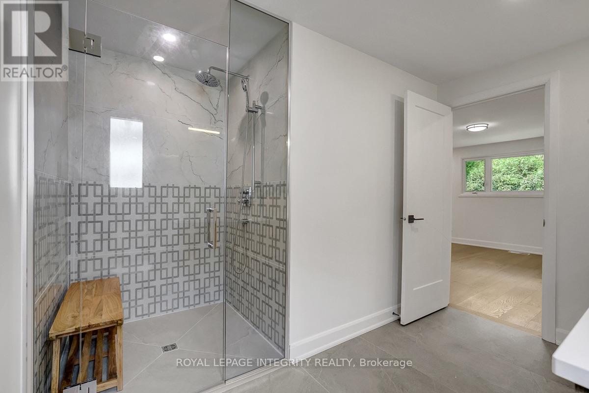 8 Brian Crescent Property Photo 22