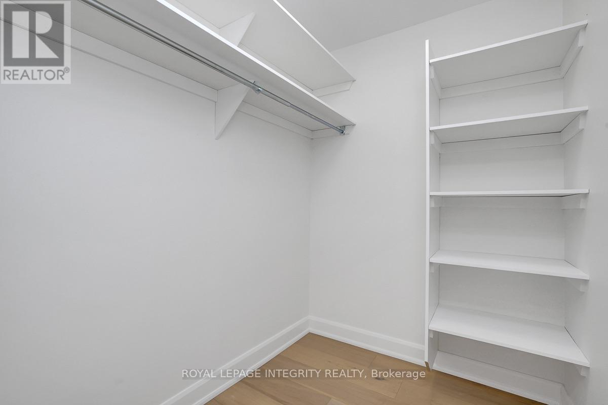 8 Brian Crescent Property Photo 23
