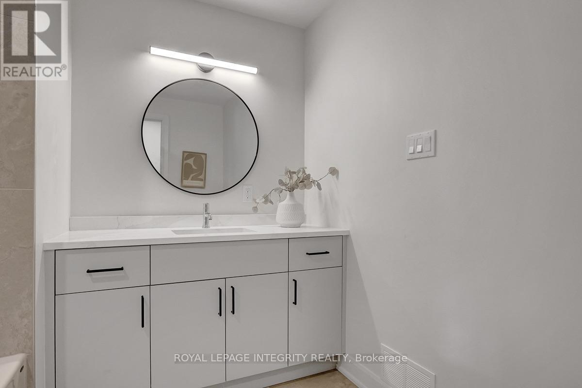 8 Brian Crescent Property Photo 24