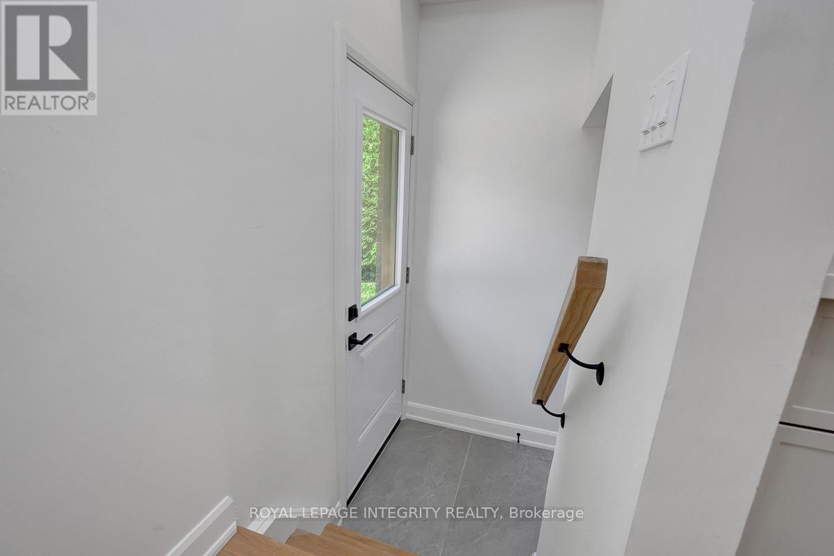 8 Brian Crescent Property Photo 32