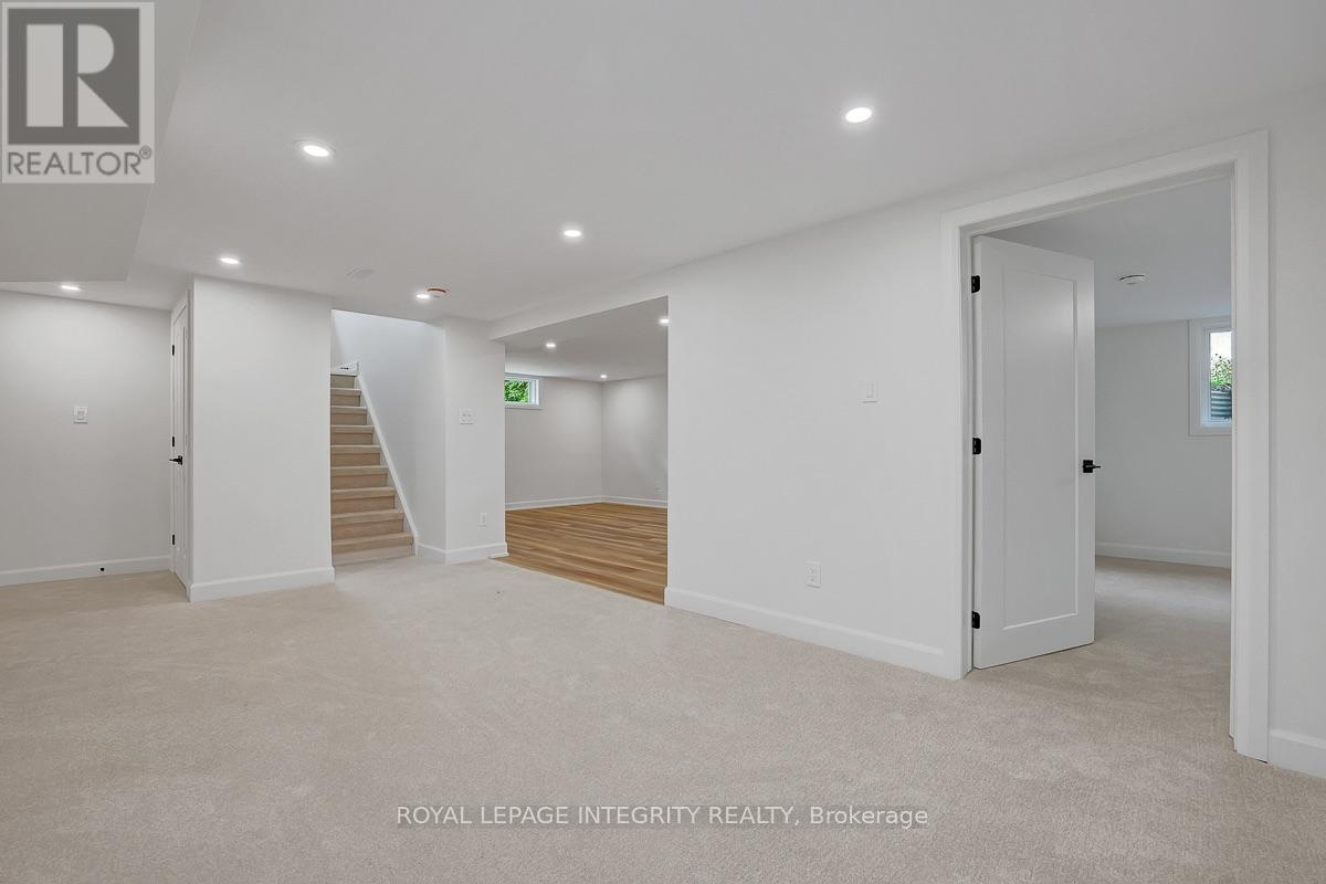 8 Brian Crescent Property Photo 36