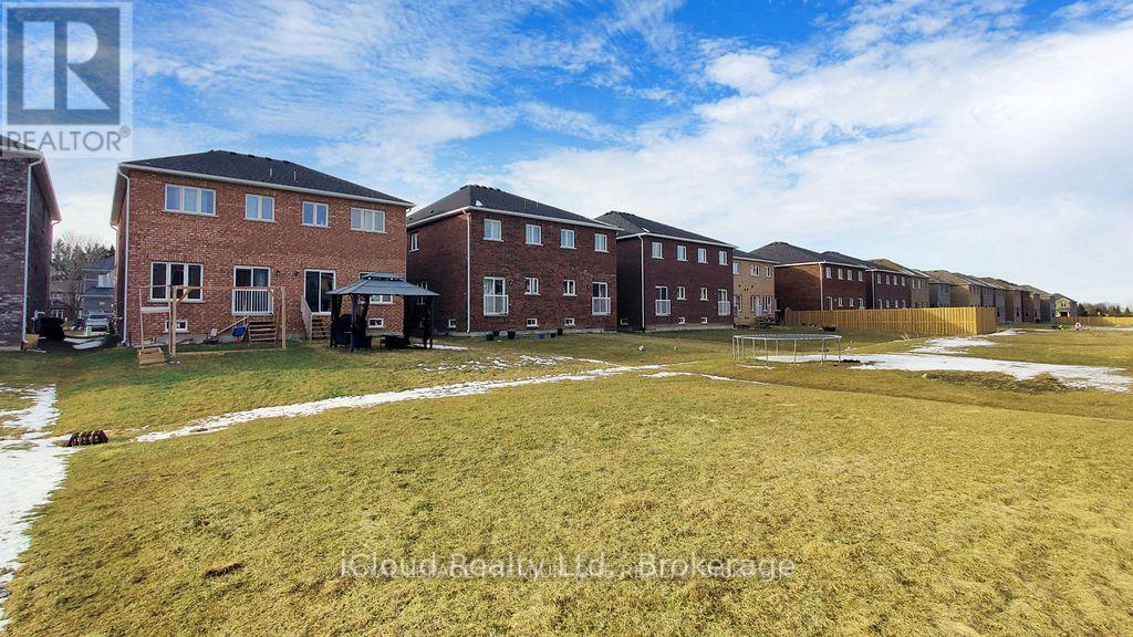 344 Ridley Crescent Property Photo 37