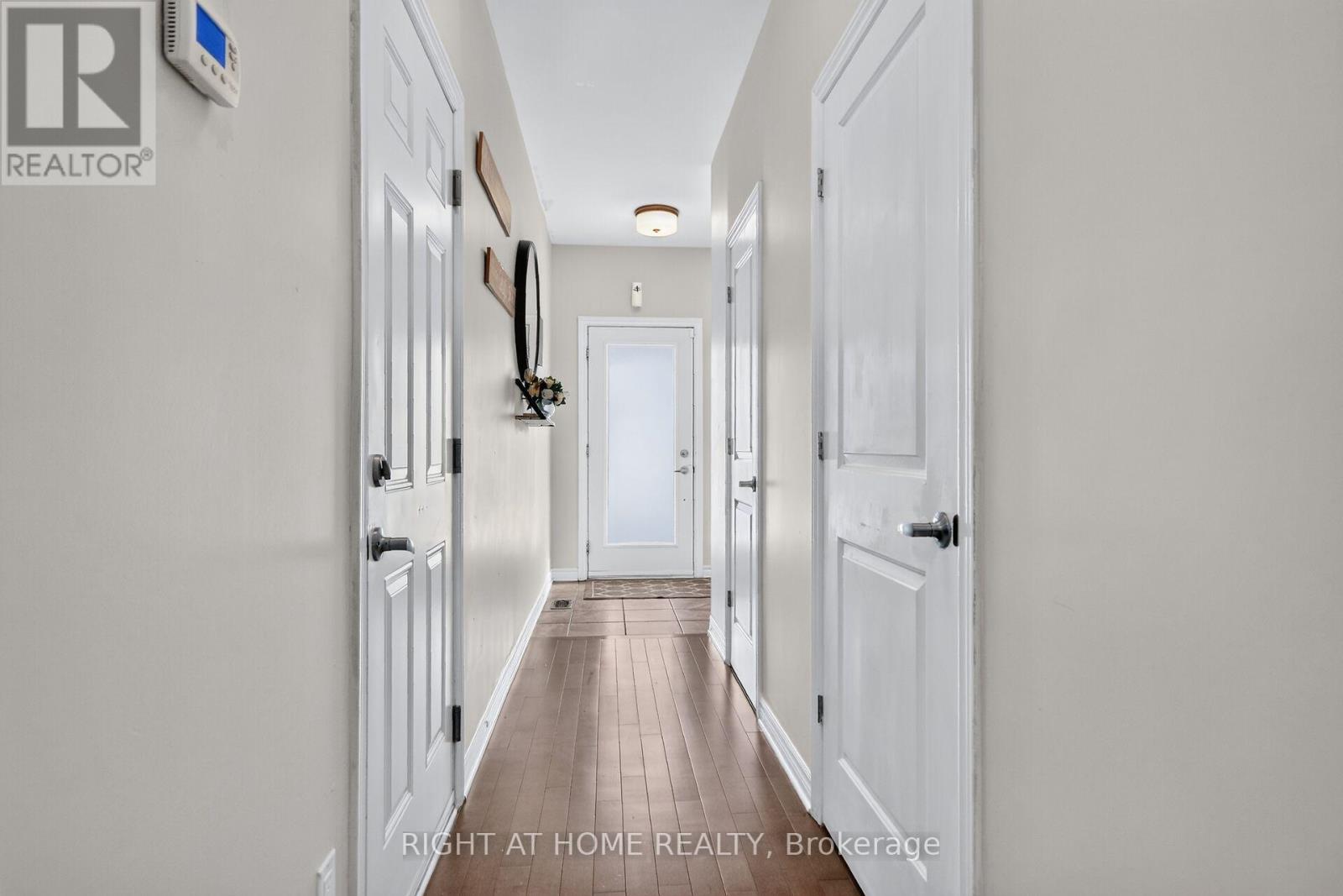 221 King Street Property Photo 5