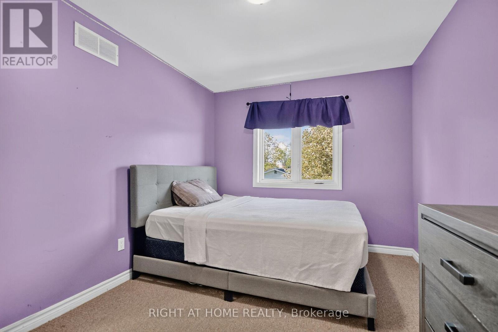 221 King Street Property Photo 19