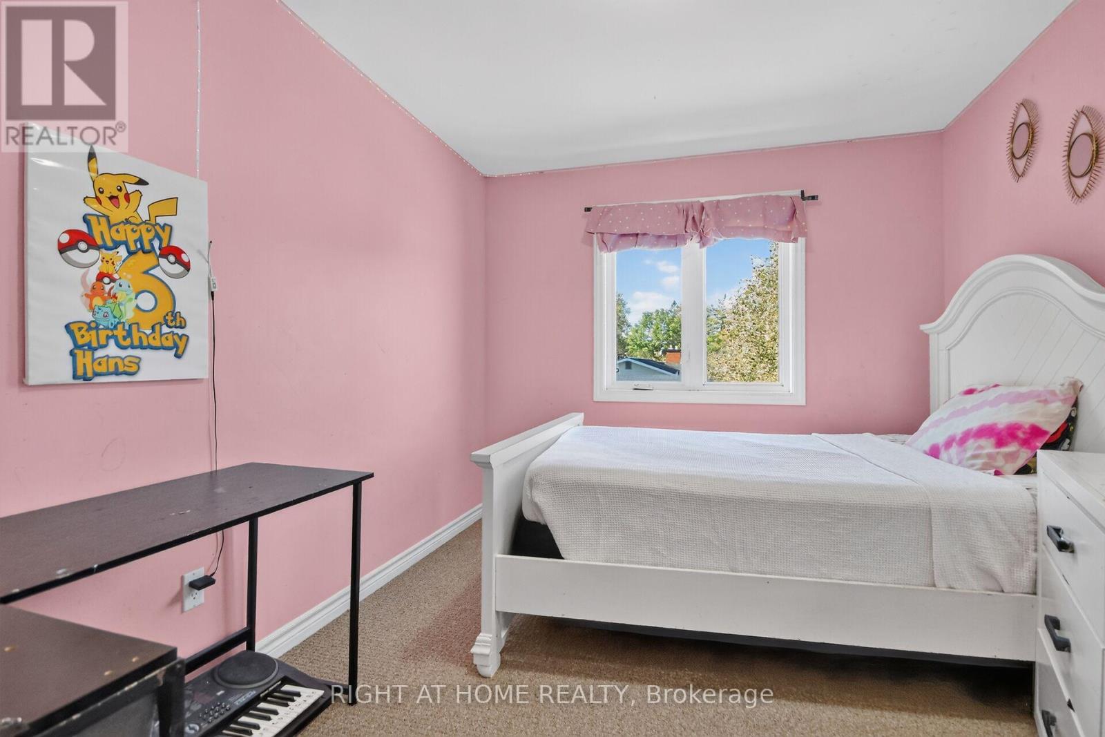221 King Street Property Photo 22