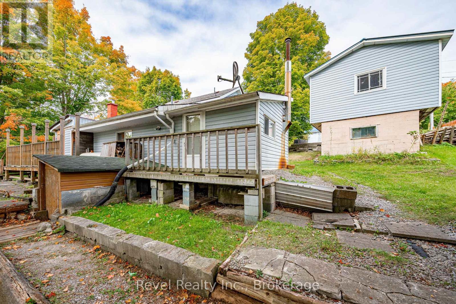 14 Richmond Street E Property Photo 34