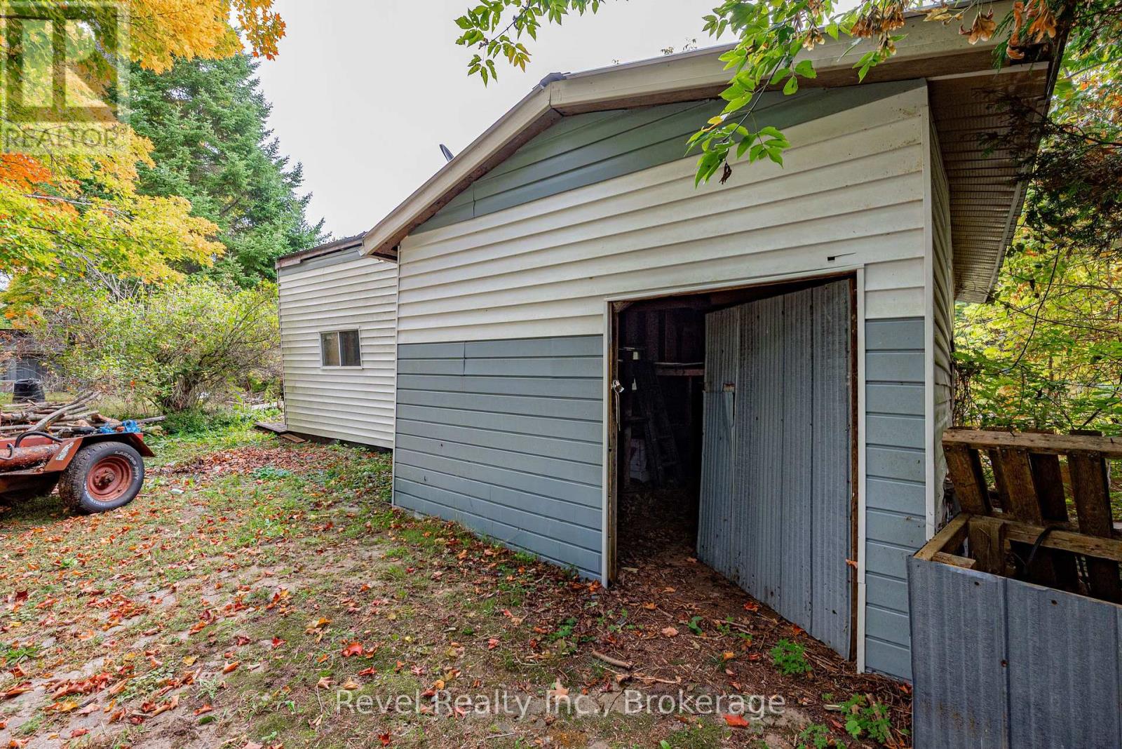 14 Richmond Street E Property Photo 39