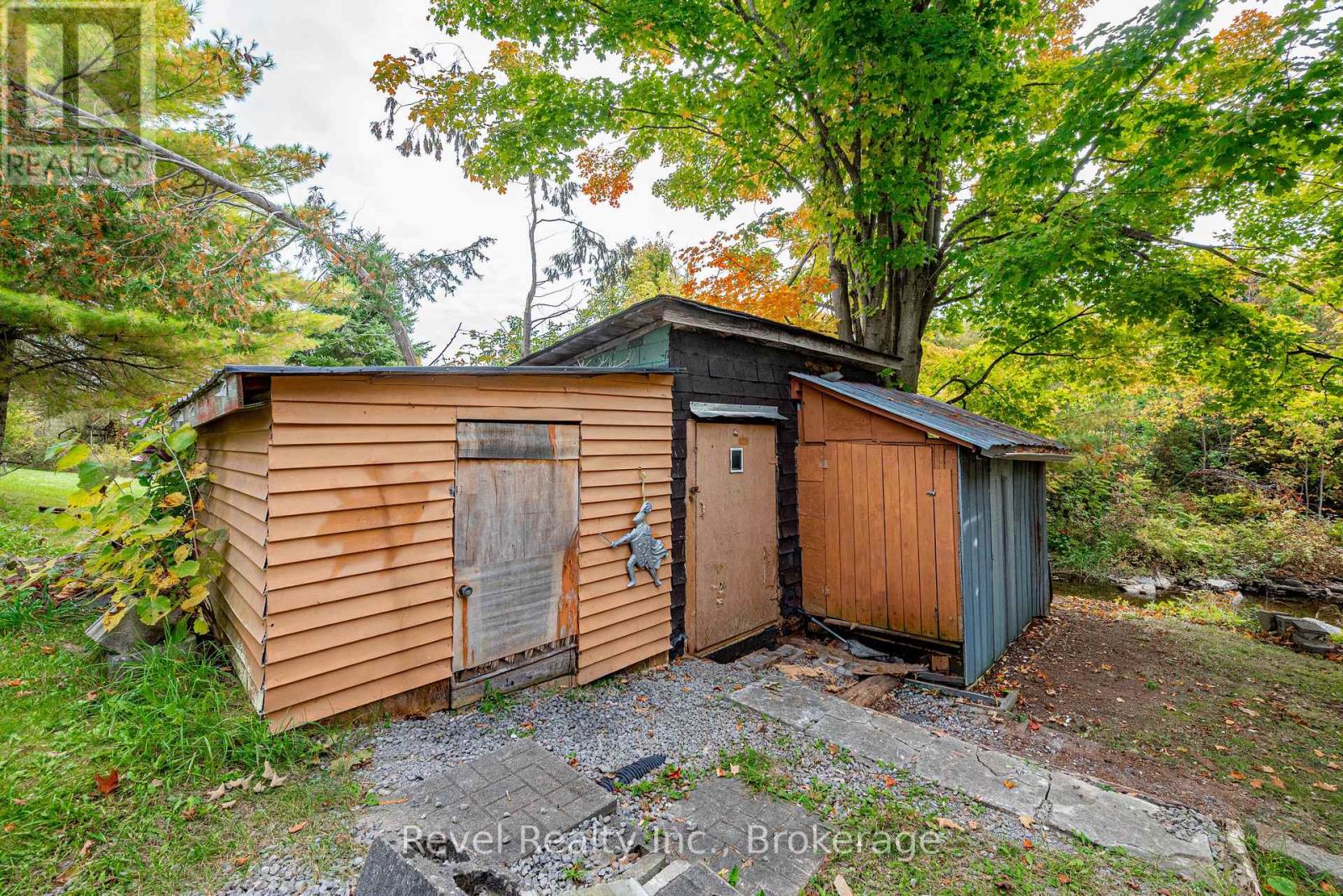 14 Richmond Street E Property Photo 40