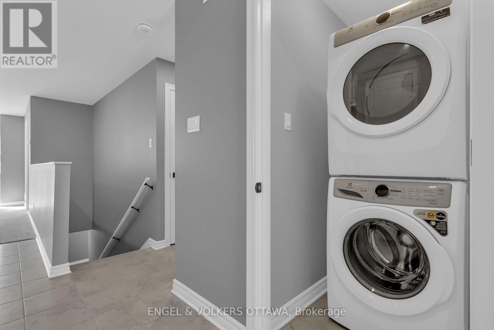 102 Seabert Drive Property Photo 8
