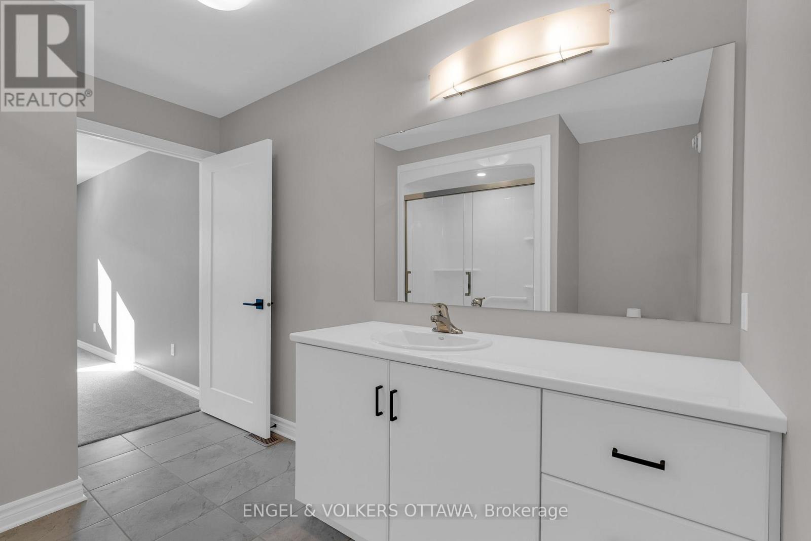 102 Seabert Drive Property Photo 15