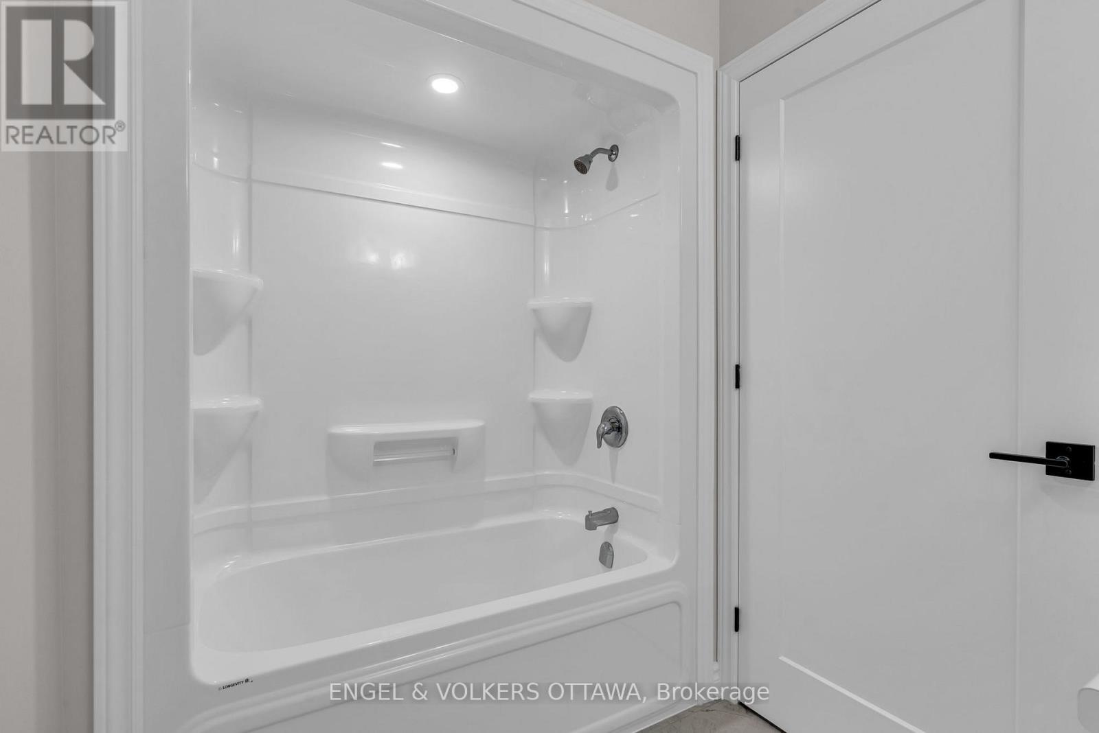 102 Seabert Drive Property Photo 17