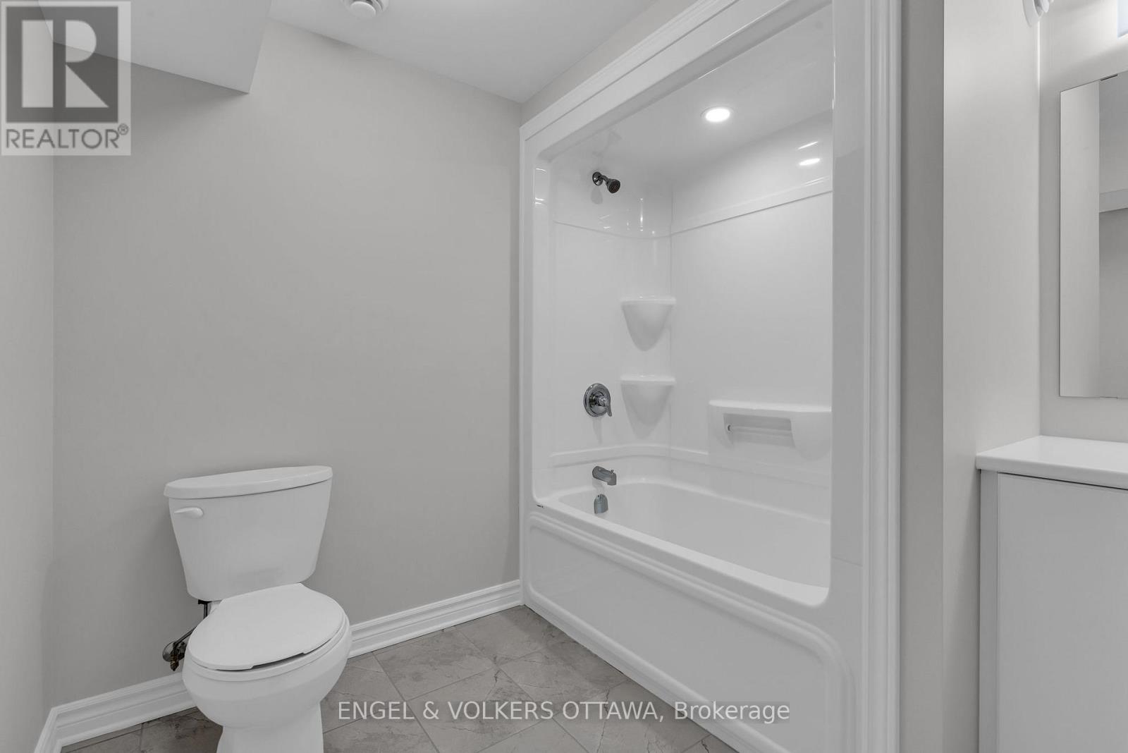 102 Seabert Drive Property Photo 22