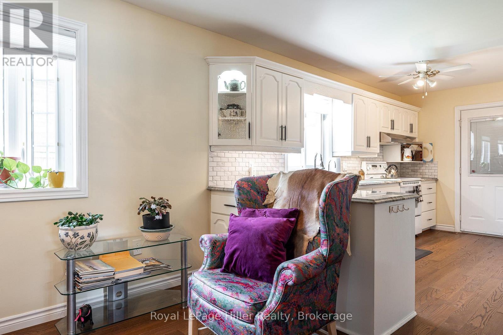 5 Moore Street Property Photo 10