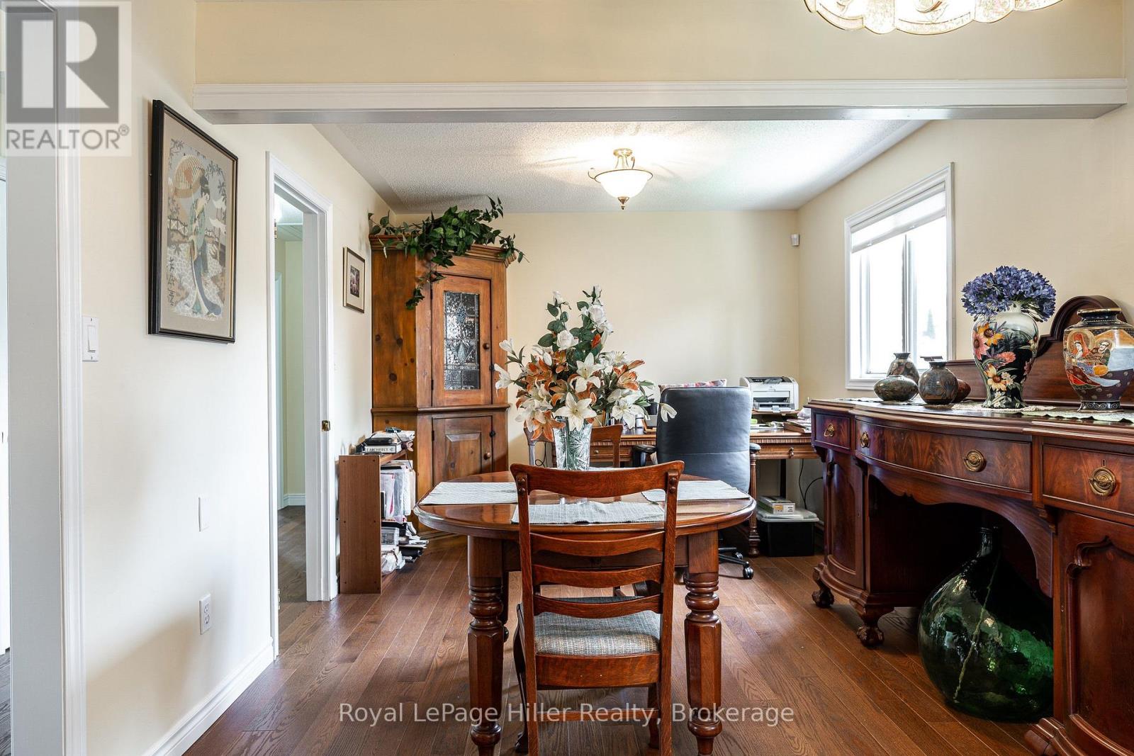 5 Moore Street Property Photo 14