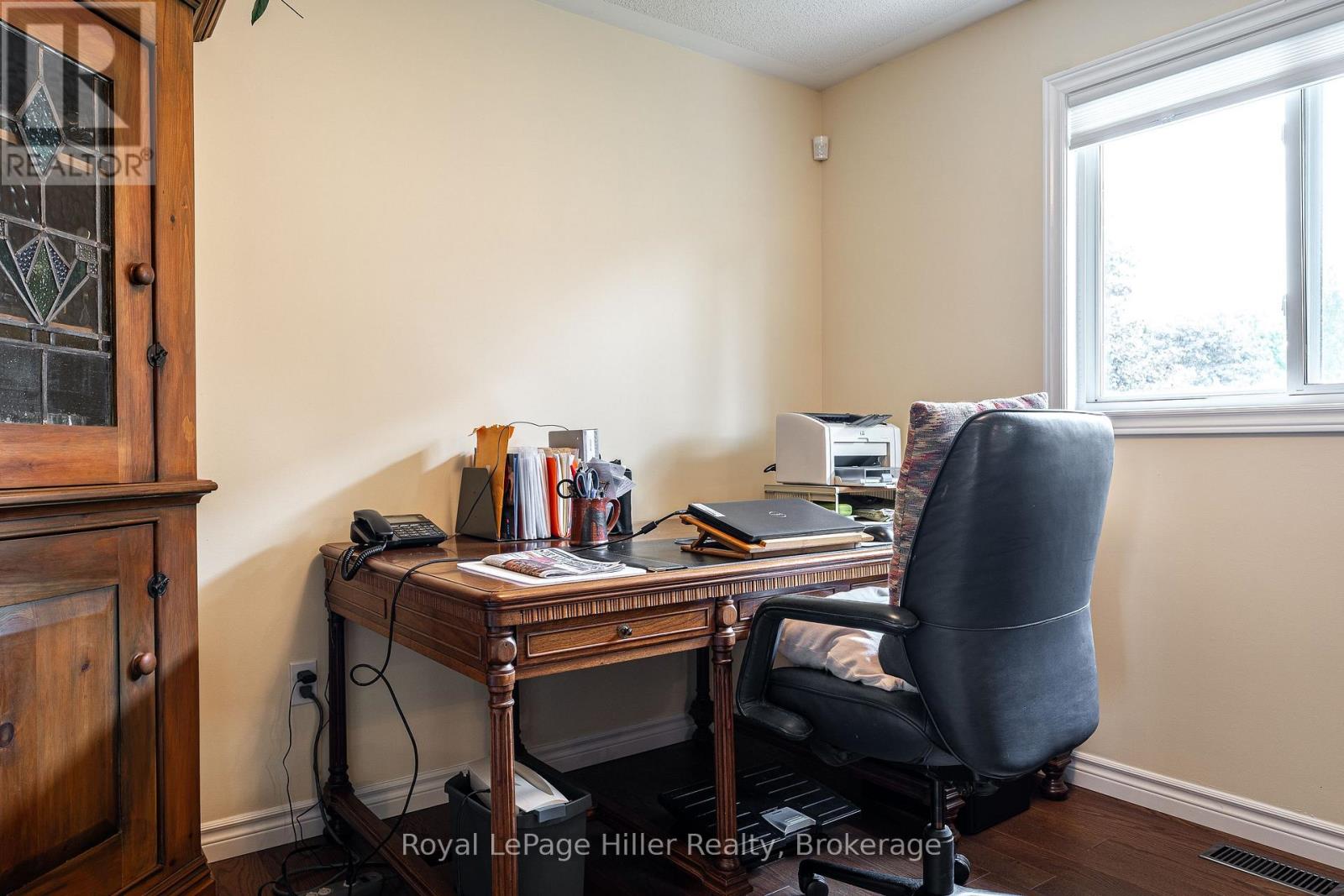 5 Moore Street Property Photo 17