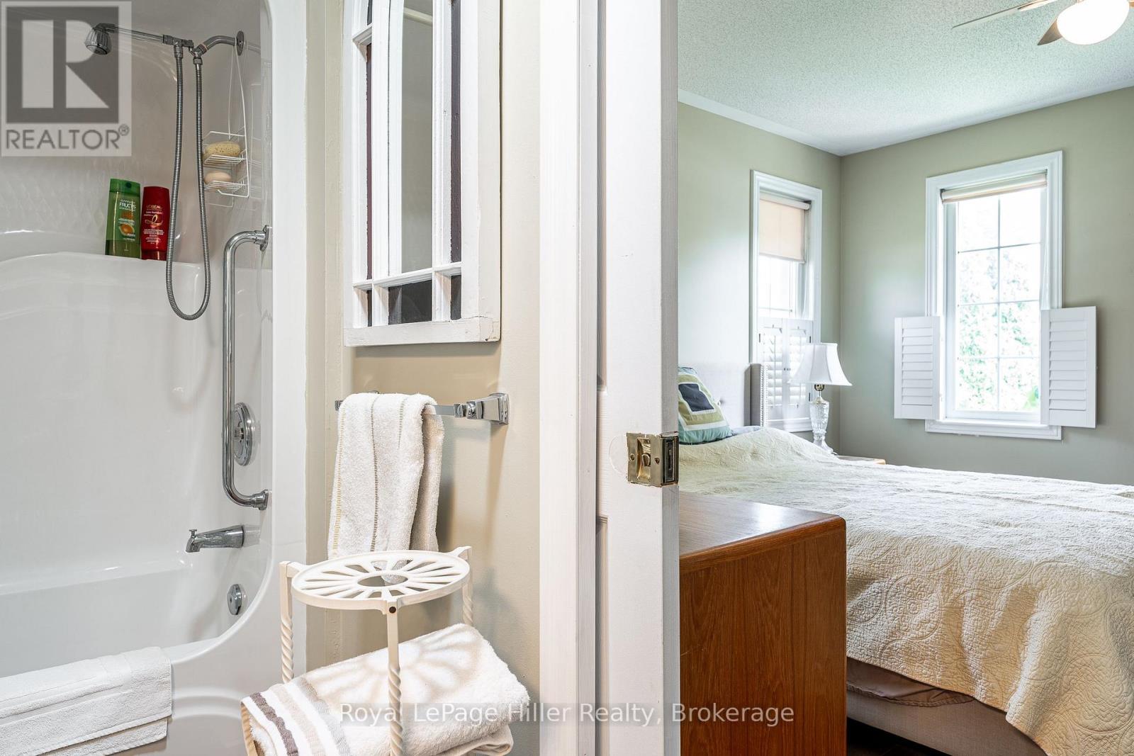 5 Moore Street Property Photo 19