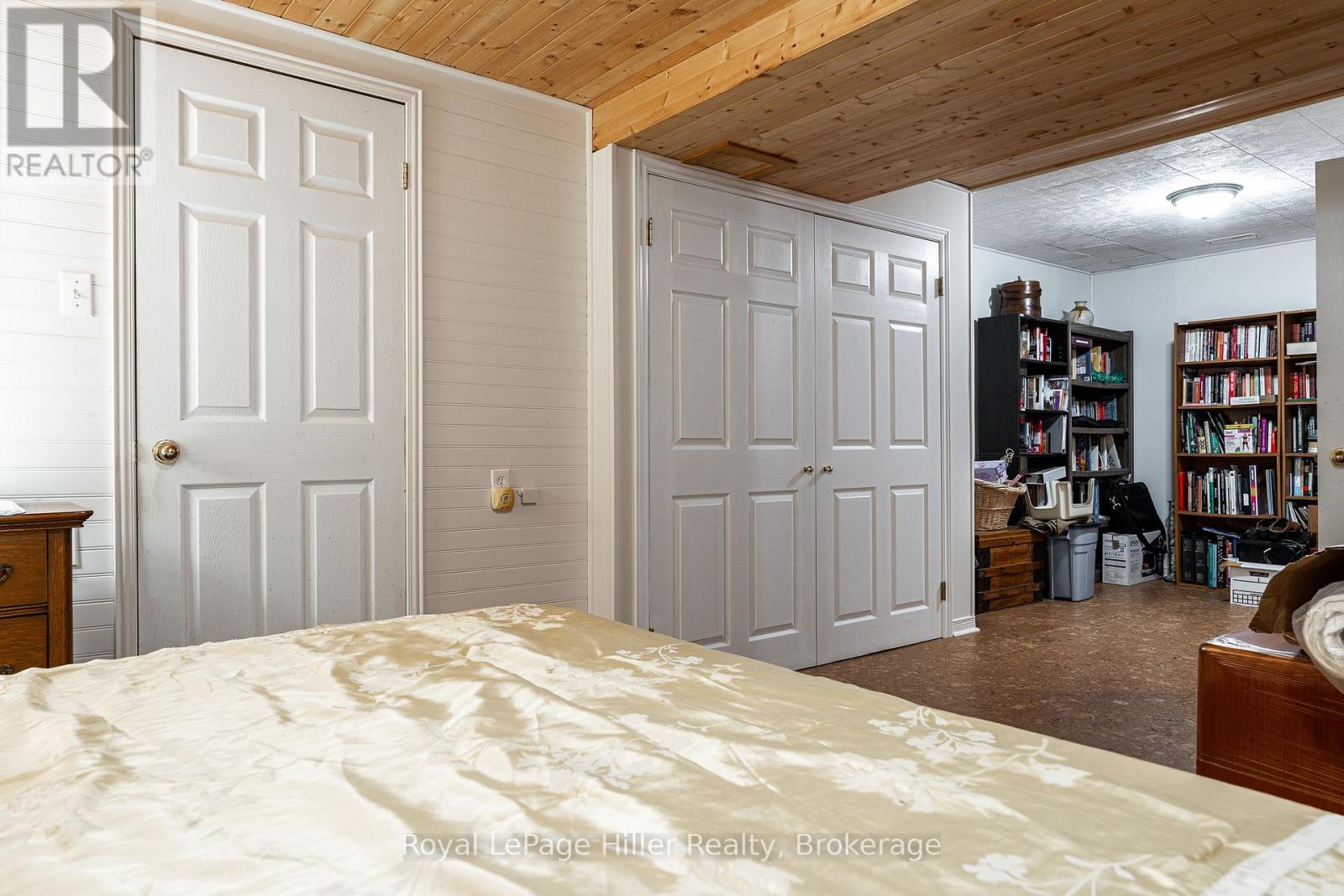5 Moore Street Property Photo 31
