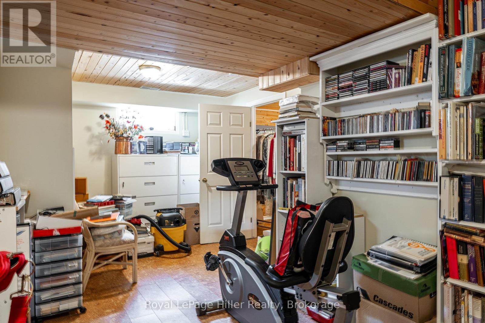 5 Moore Street Property Photo 32