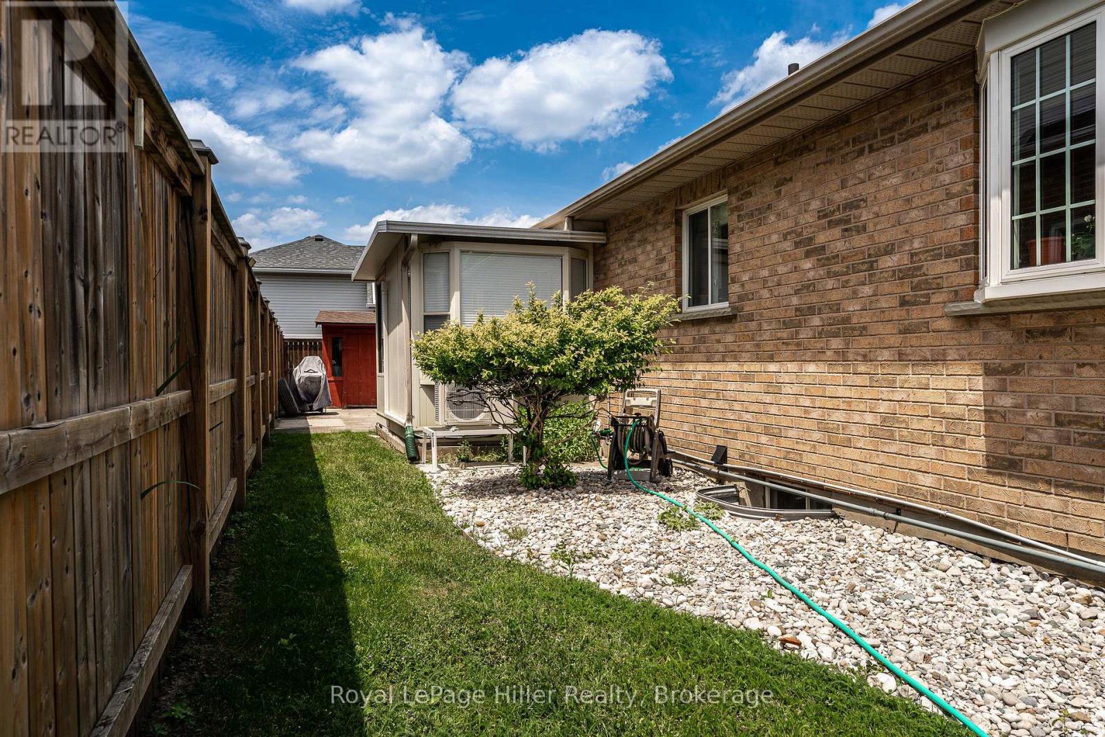 5 Moore Street Property Photo 38