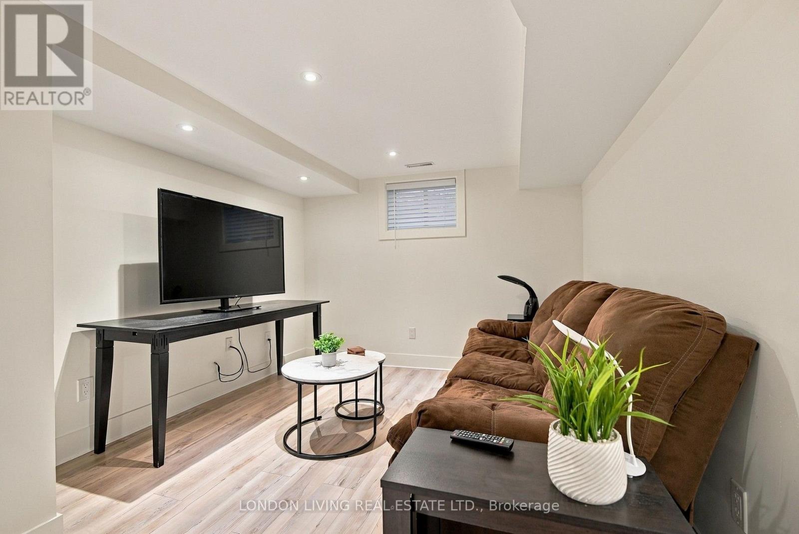 757 Nadine Avenue Property Photo 18