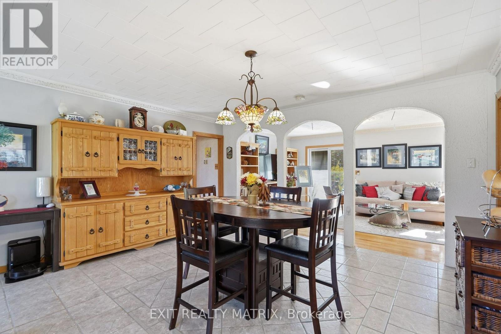 1055 Victoria Street Property Photo 9
