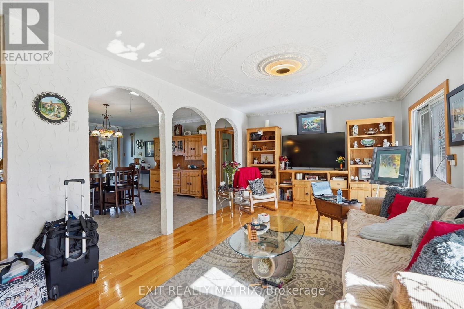 1055 Victoria Street Property Photo 13