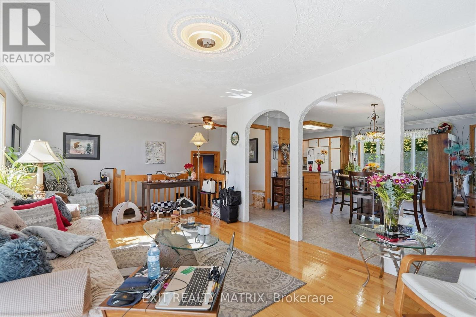 1055 Victoria Street Property Photo 14