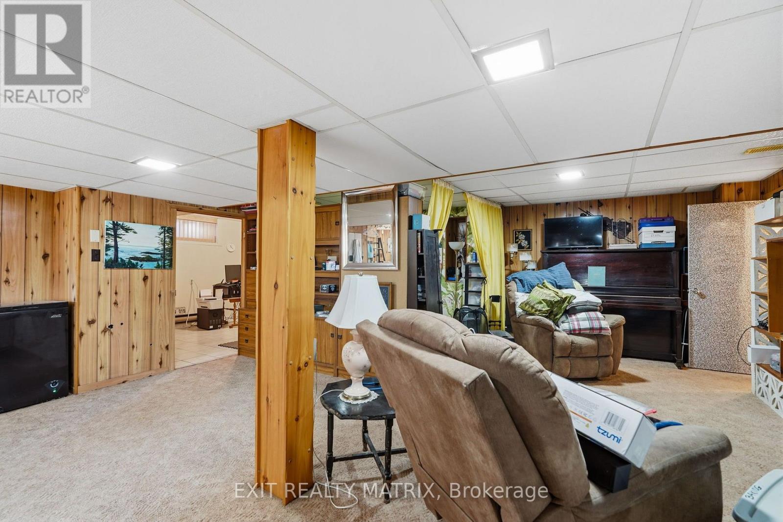 1055 Victoria Street Property Photo 24