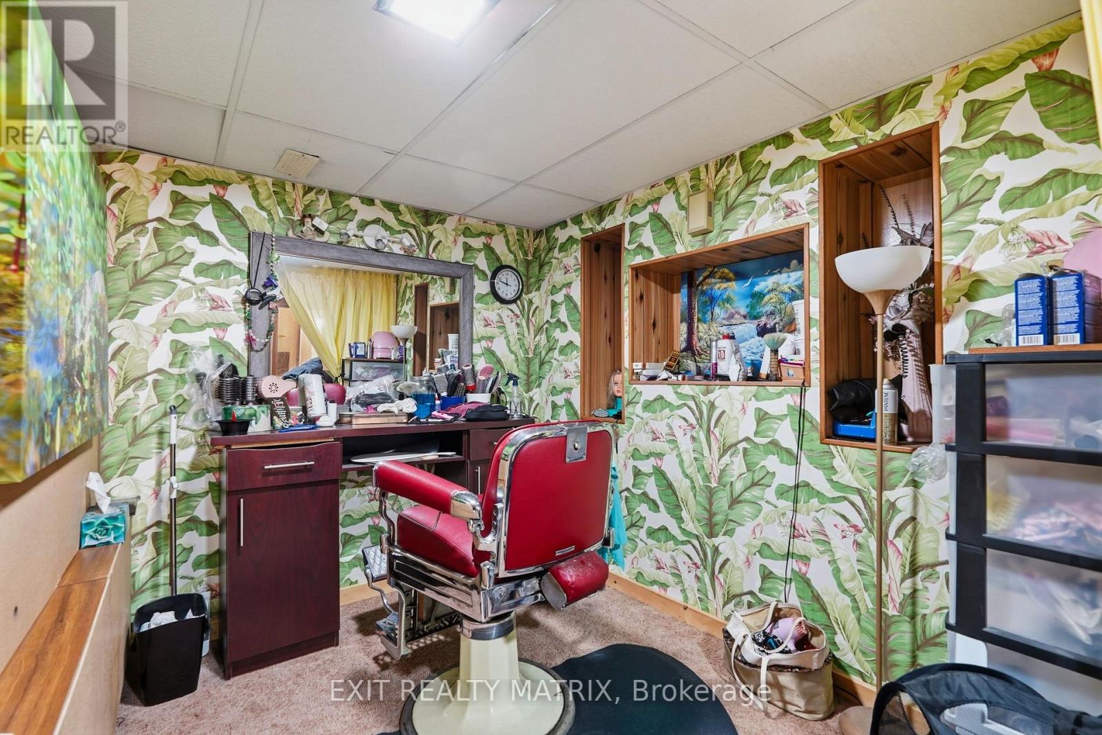 1055 Victoria Street Property Photo 26