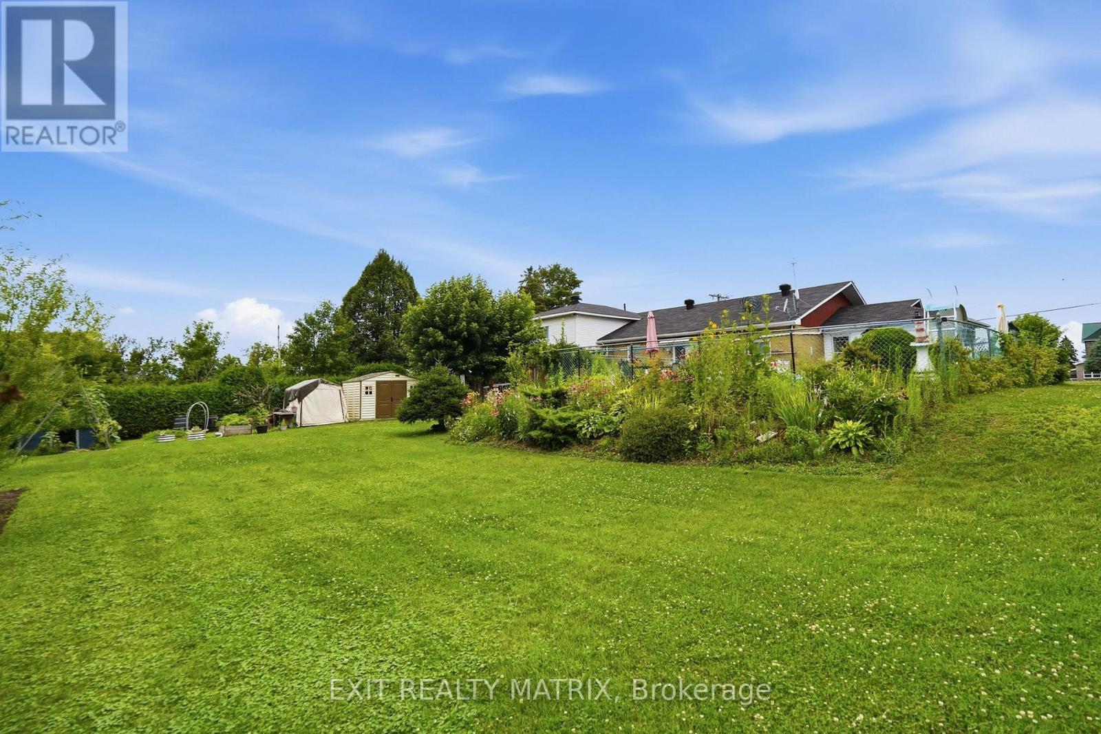 1055 Victoria Street Property Photo 42