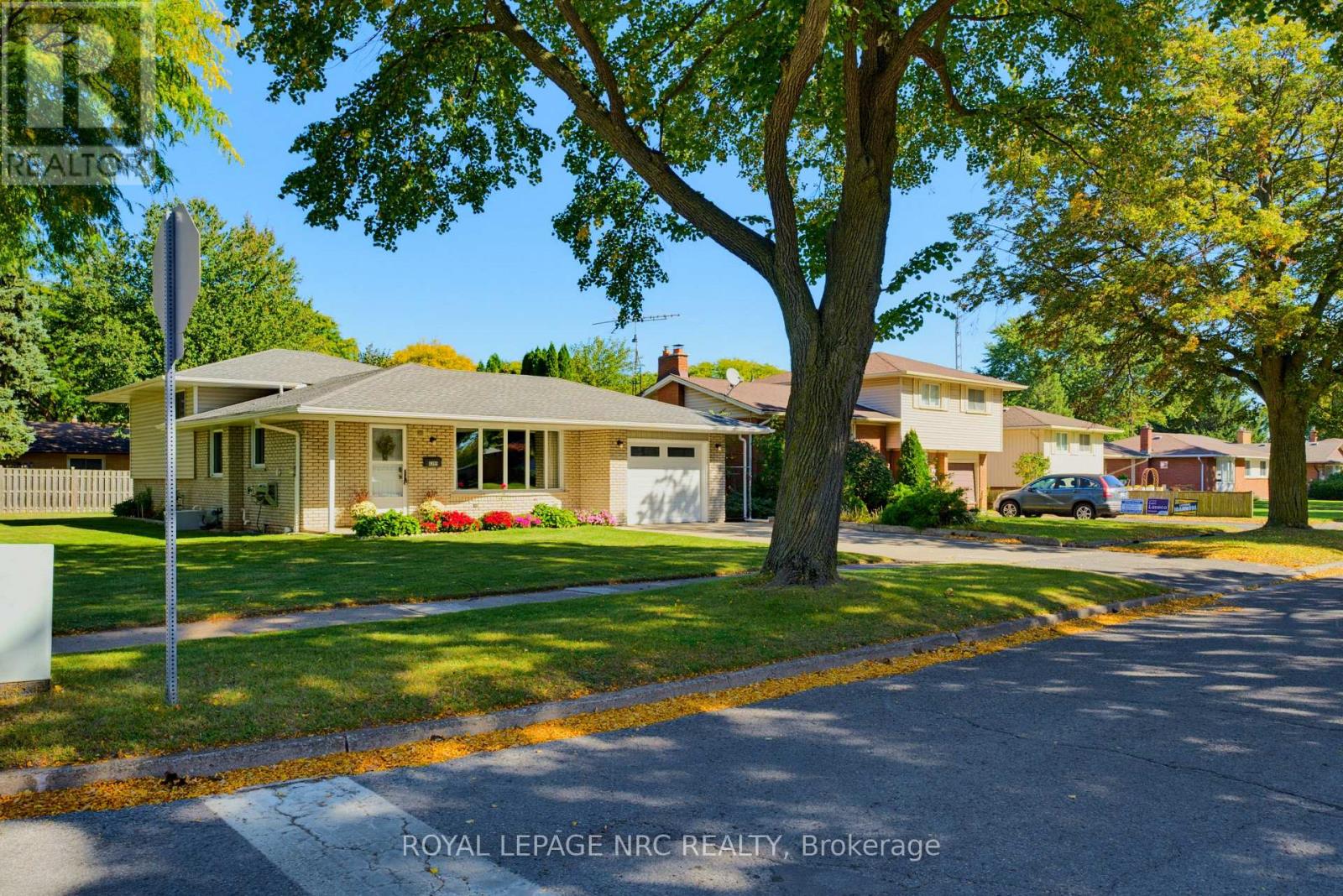 6395 Glengate Street Property Photo 4