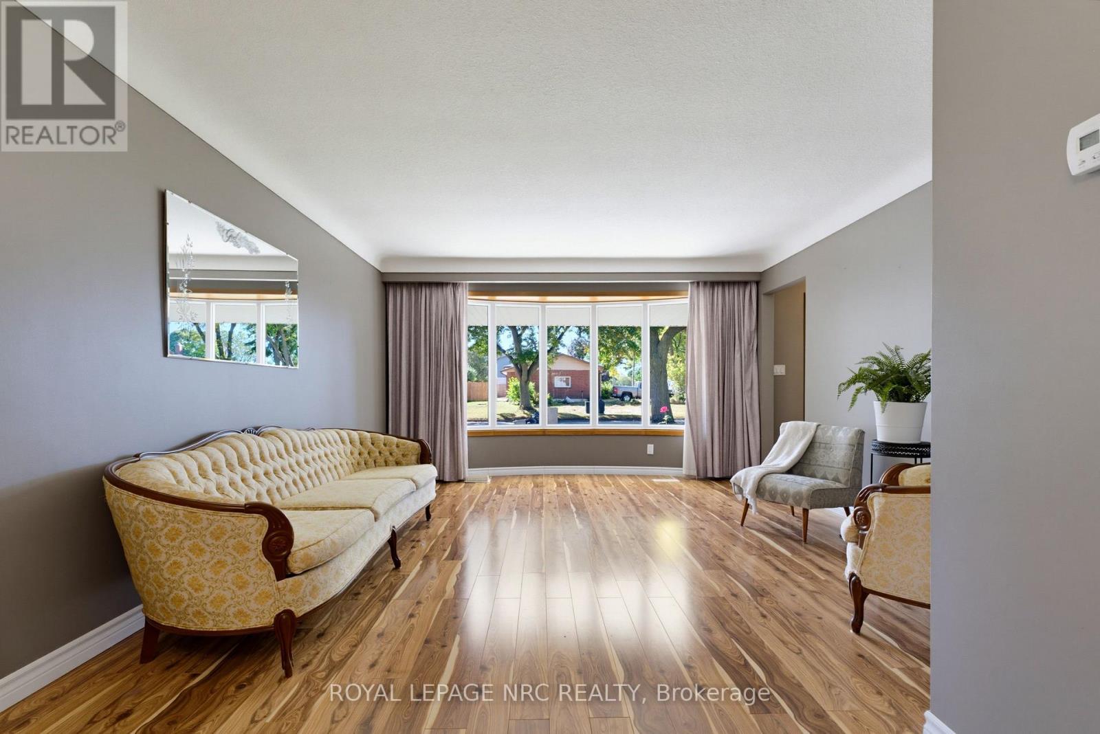 6395 Glengate Street Property Photo 12