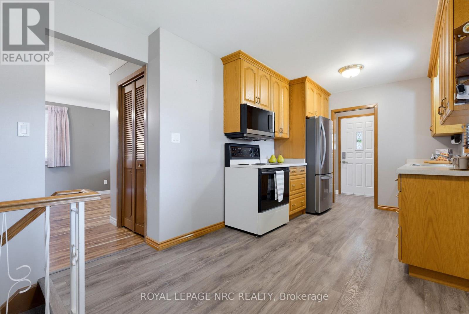 6395 Glengate Street Property Photo 19