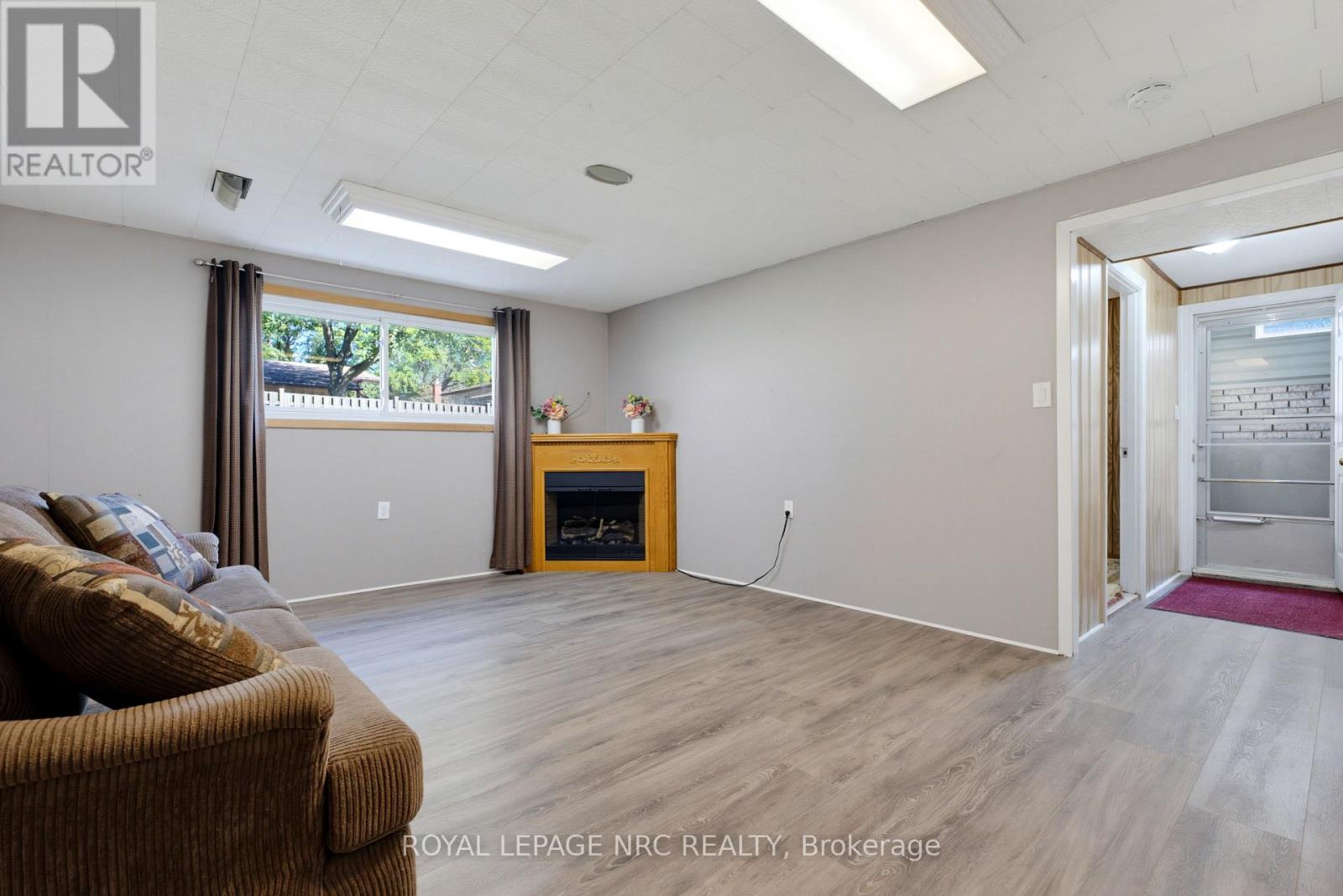6395 Glengate Street Property Photo 25