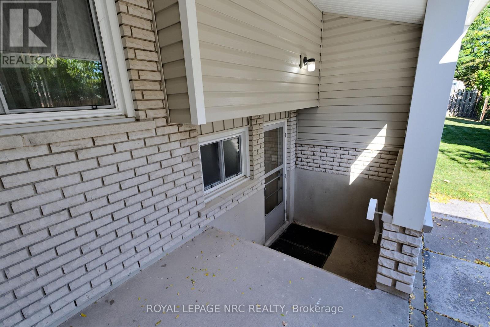 6395 Glengate Street Property Photo 28