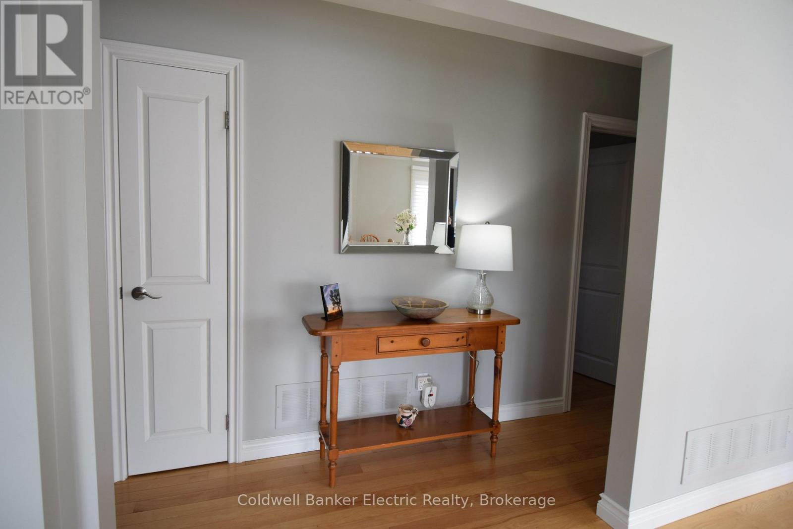 282 Gifford Drive Property Photo 9