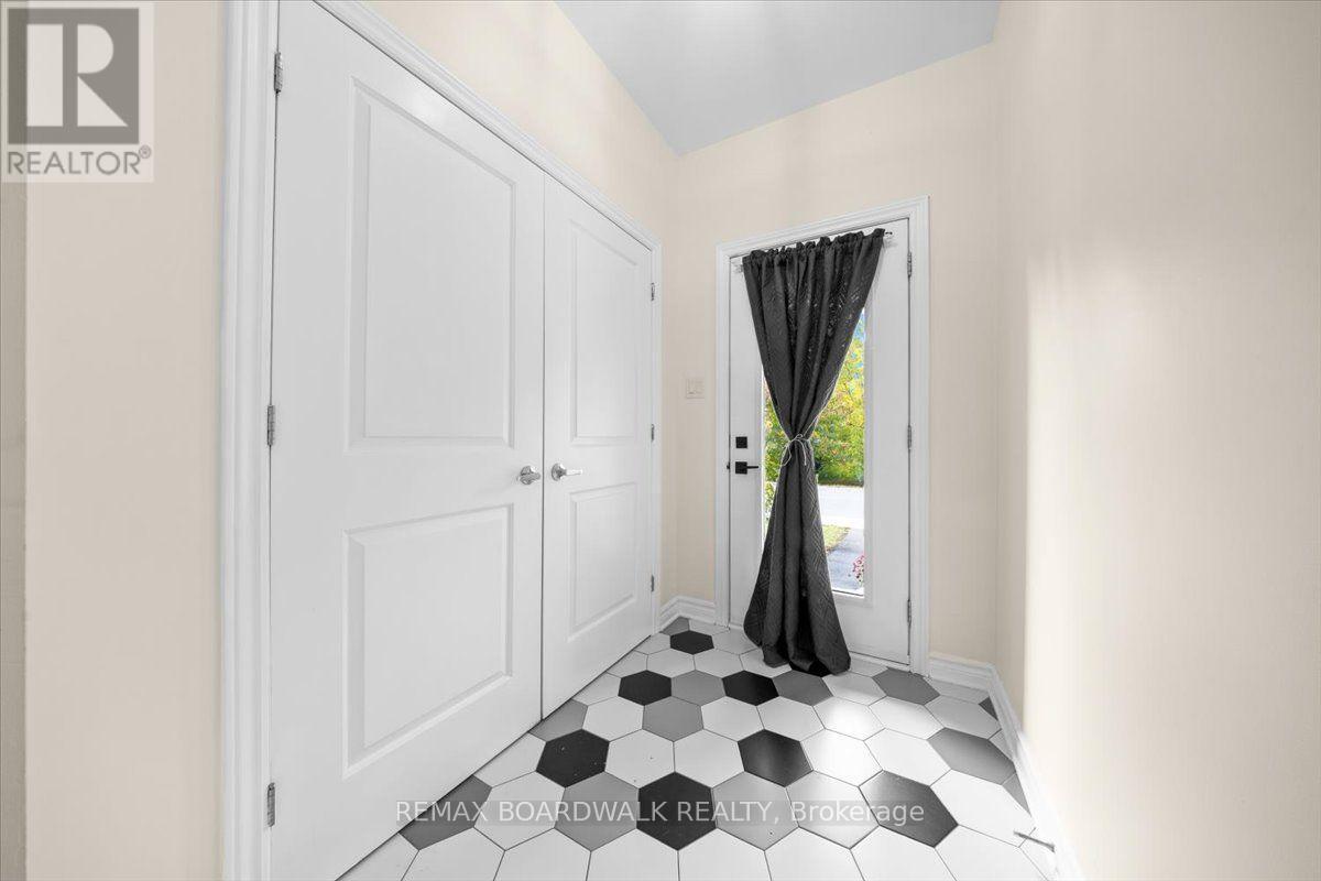 248 Munro Street Property Photo 3