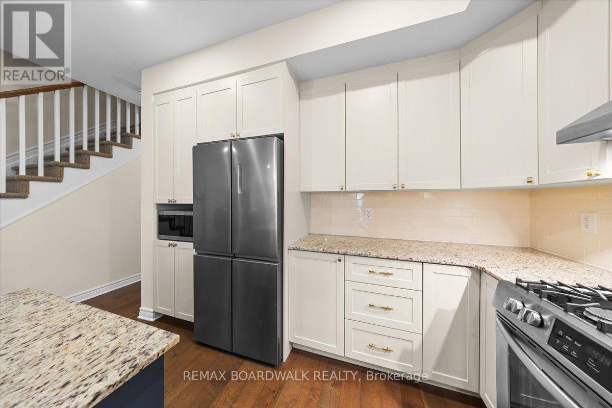 248 Munro Street Property Photo 8