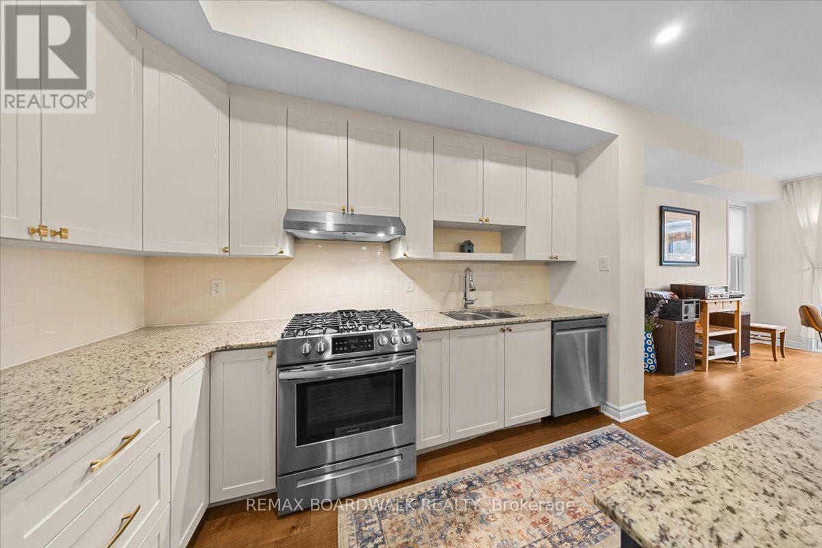 248 Munro Street Property Photo 9