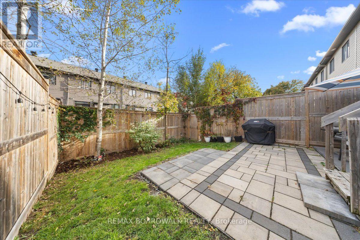248 Munro Street Property Photo 38