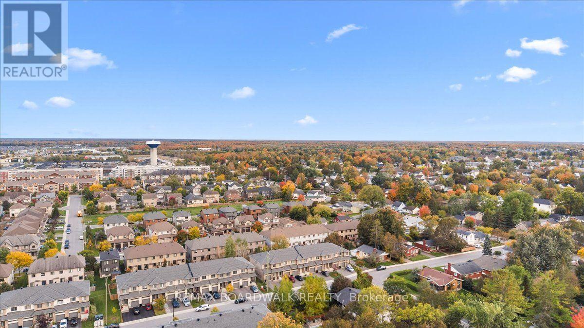248 Munro Street Property Photo 43
