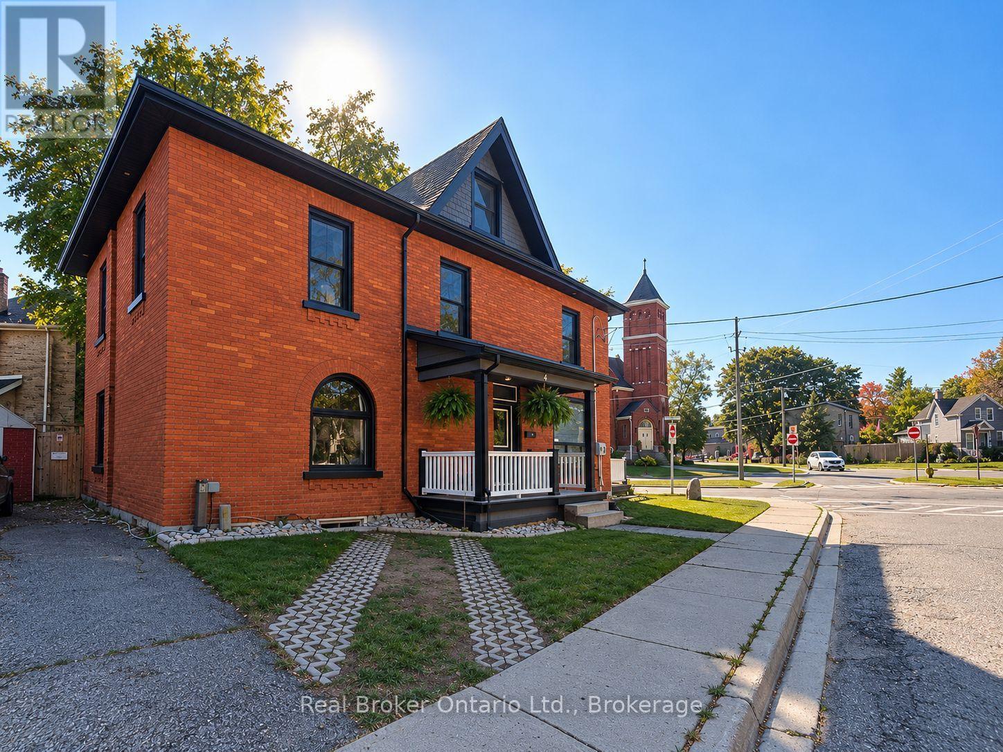 4 Cambria Street Property Photo 2